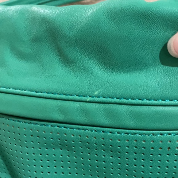 Banana Republic soft leather green purse - Picture 6 of 6